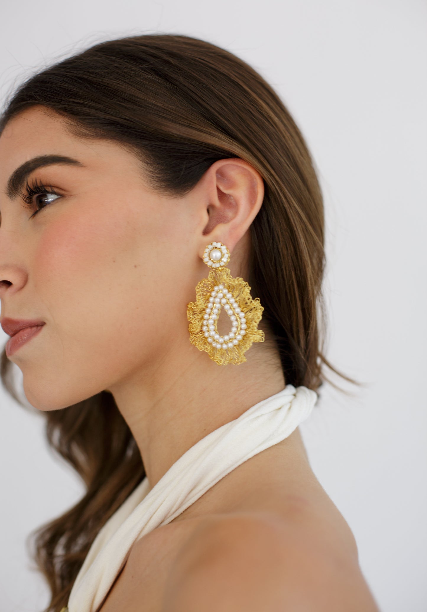 Aretes Audrey Dorado y Perlas
