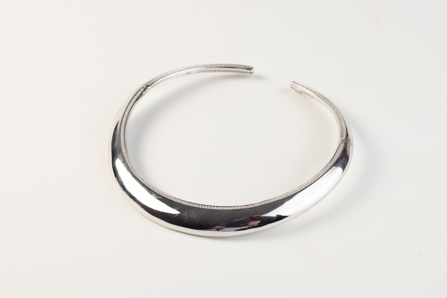 Collar Shine Touch