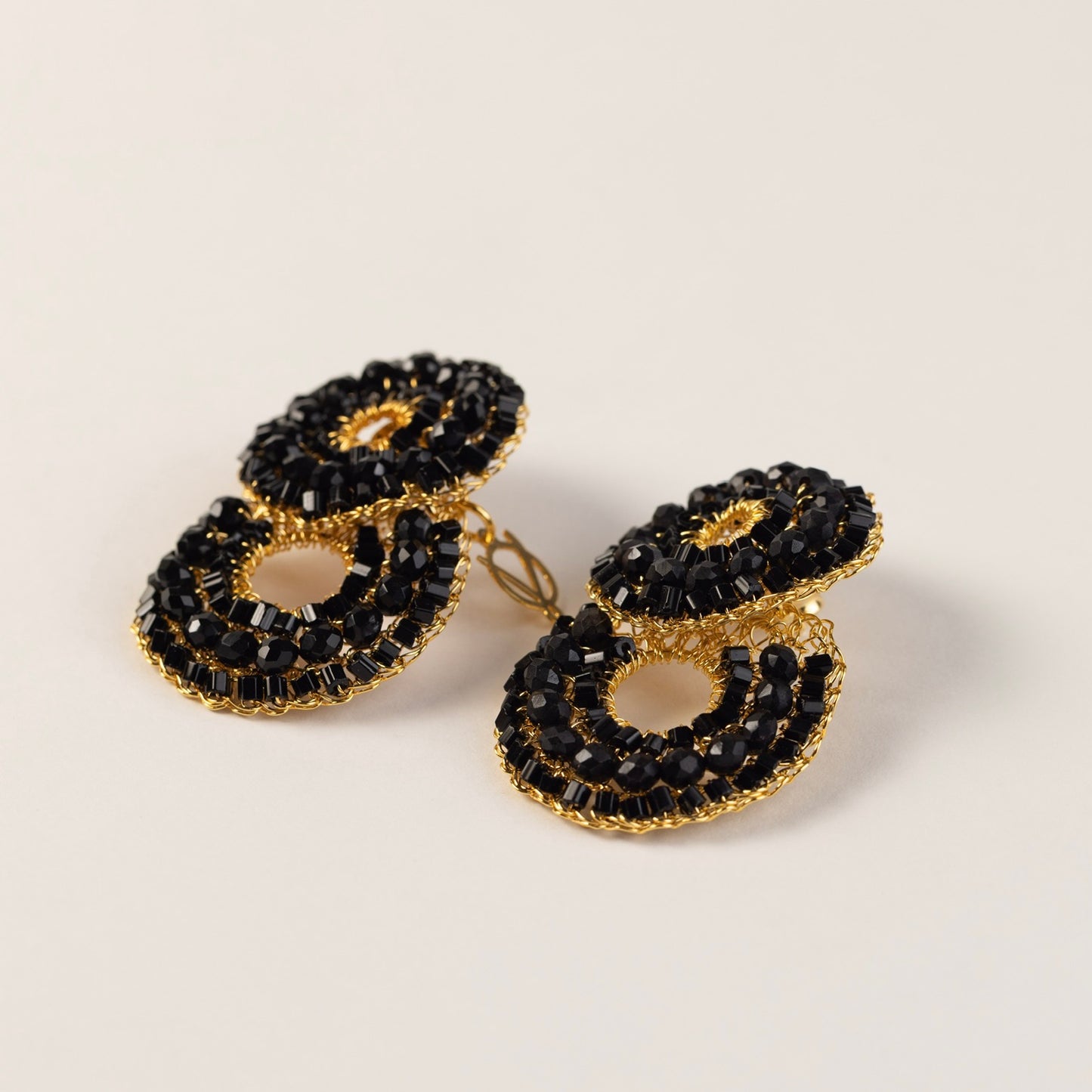 Aretes Perlas Negro